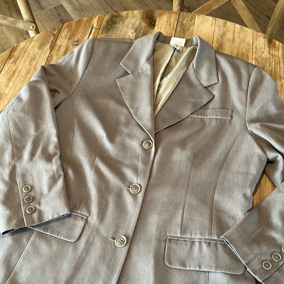 L.L. Bean women’s gray blazer, size 14 - Picture 3 of 10